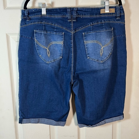 Royalty Want a Betta Butt Blue Denim Jeans Shorts - Picture 3 of 6